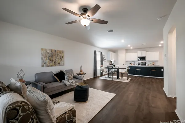 $2,300 | 3514 Copper River, Bulverde, TX 78163