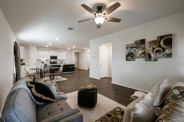$2,300 | 3514 Copper River, Bulverde, TX 78163