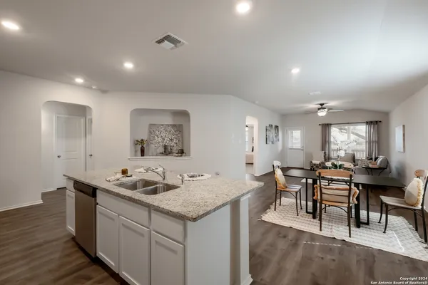 $2,300 | 3514 Copper River, Bulverde, TX 78163