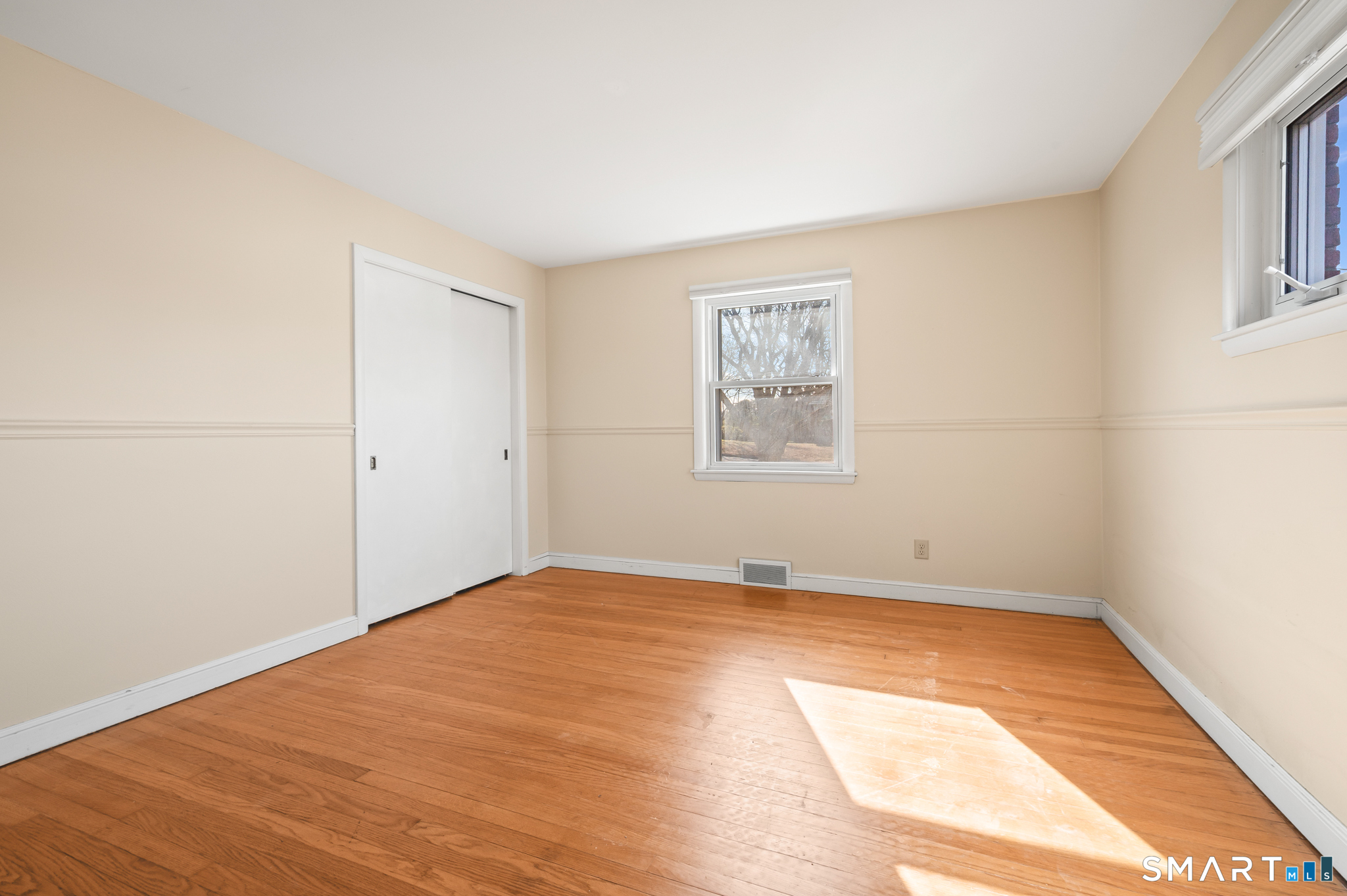 121 View Street Torrington, CT 06790 - Photo 11 of 20