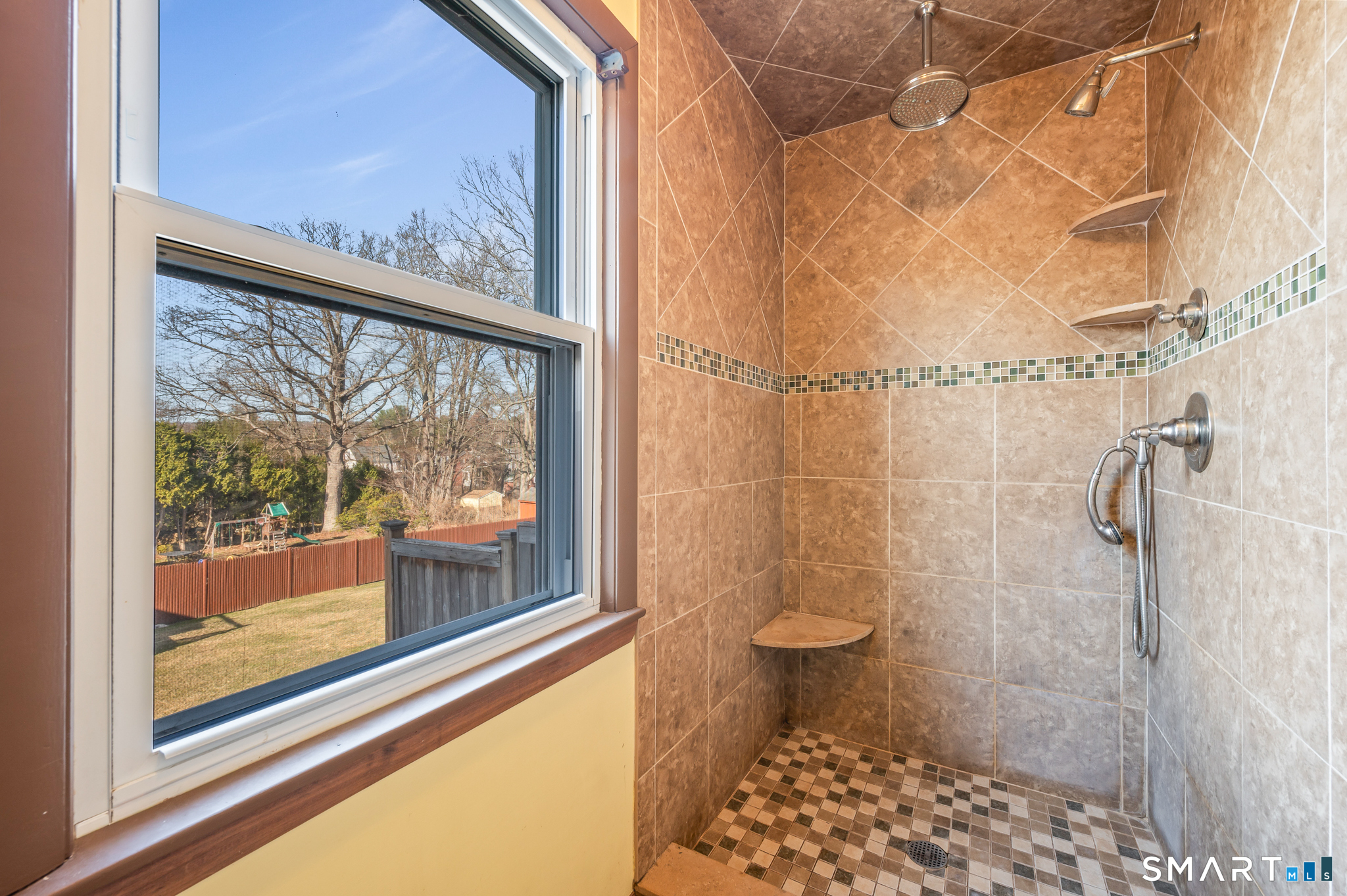 121 View Street Torrington, CT 06790 - Photo 13 of 20