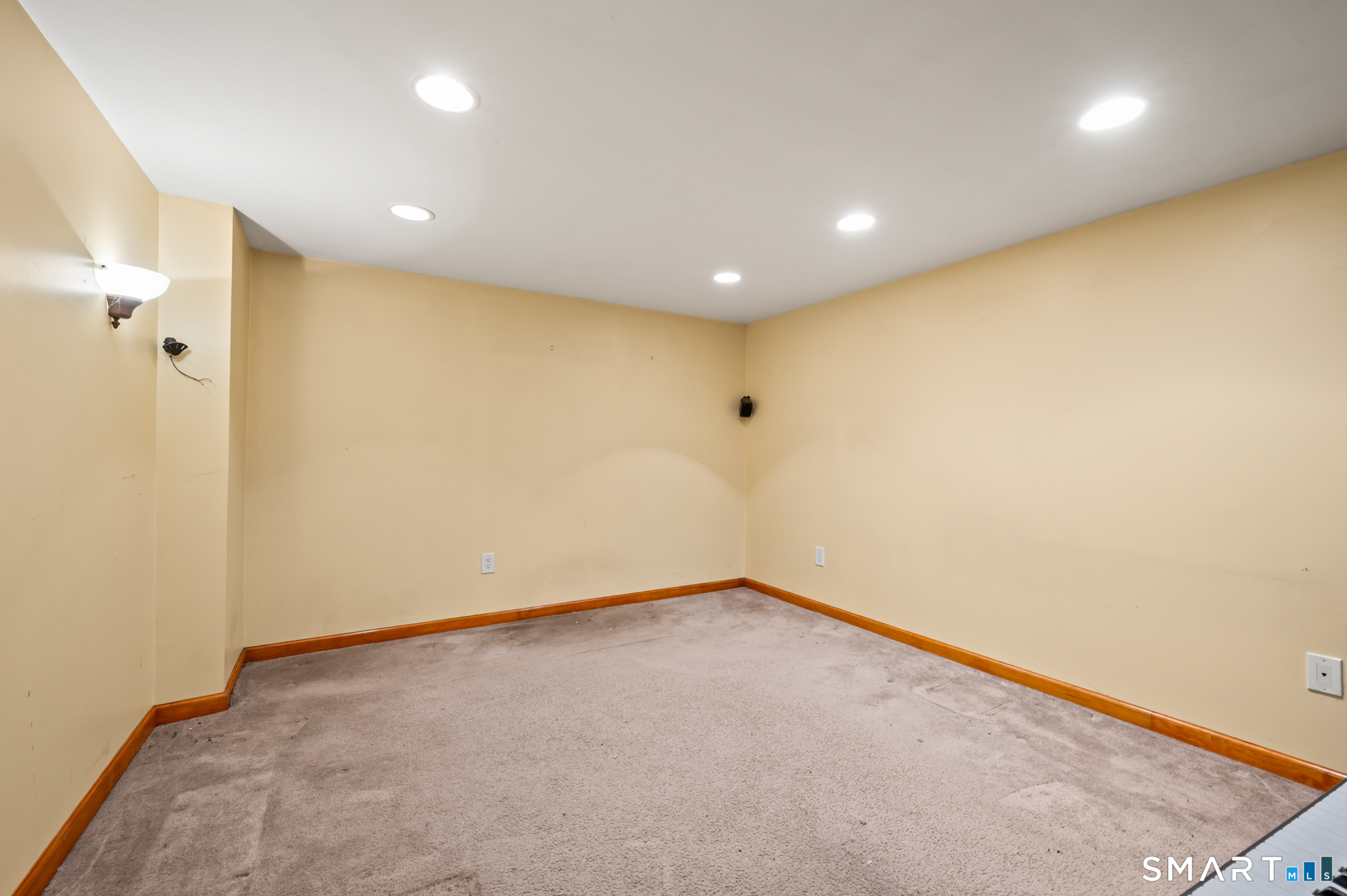 121 View Street Torrington, CT 06790 - Photo 17 of 20