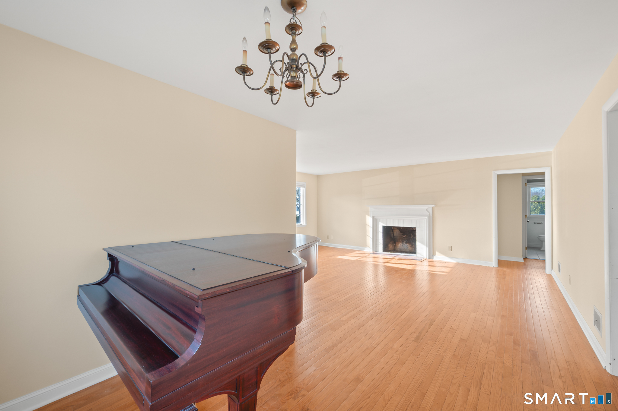 121 View Street Torrington, CT 06790 - Photo 6 of 20