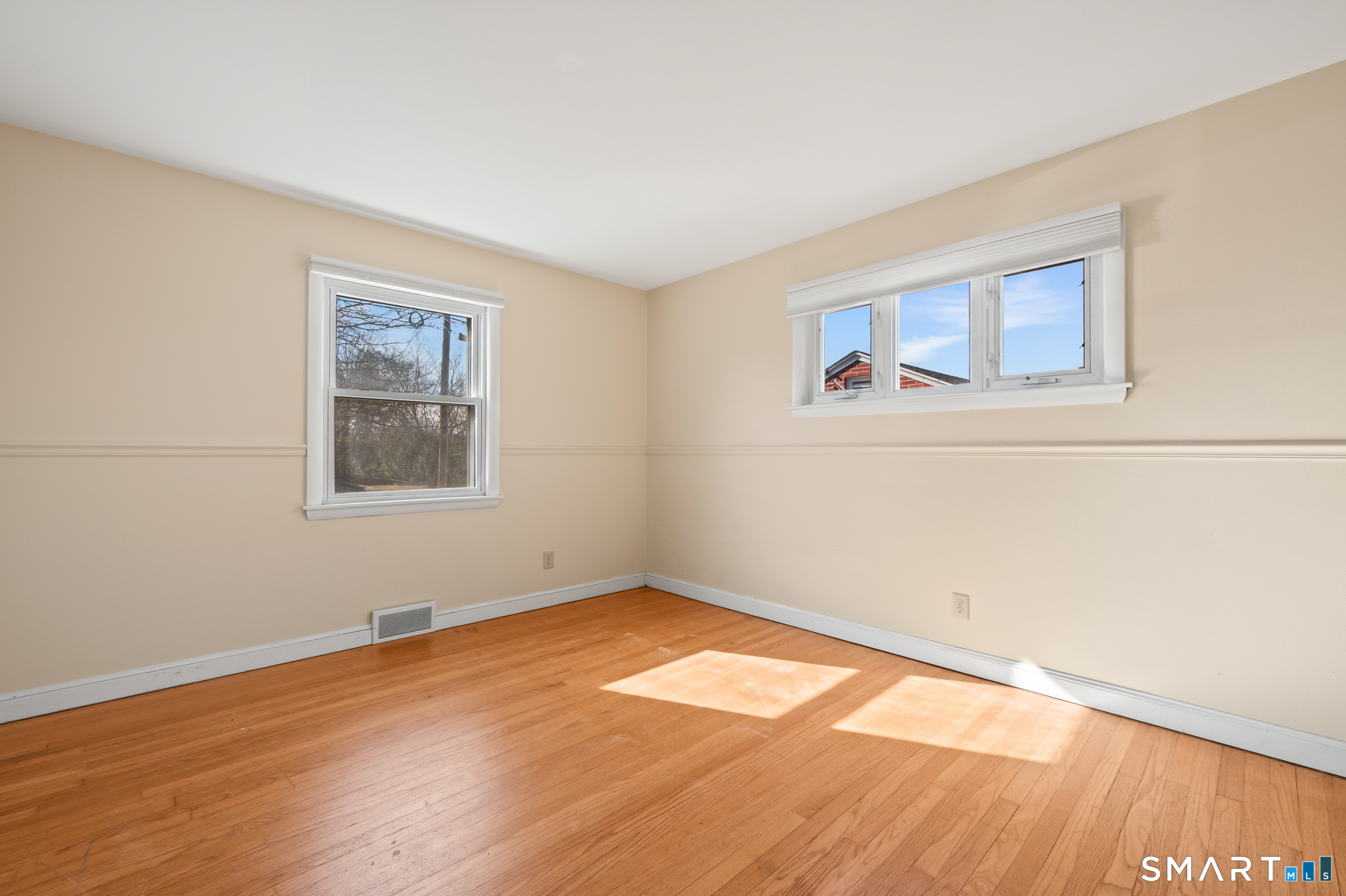 121 View Street Torrington, CT 06790 - Photo 10 of 20