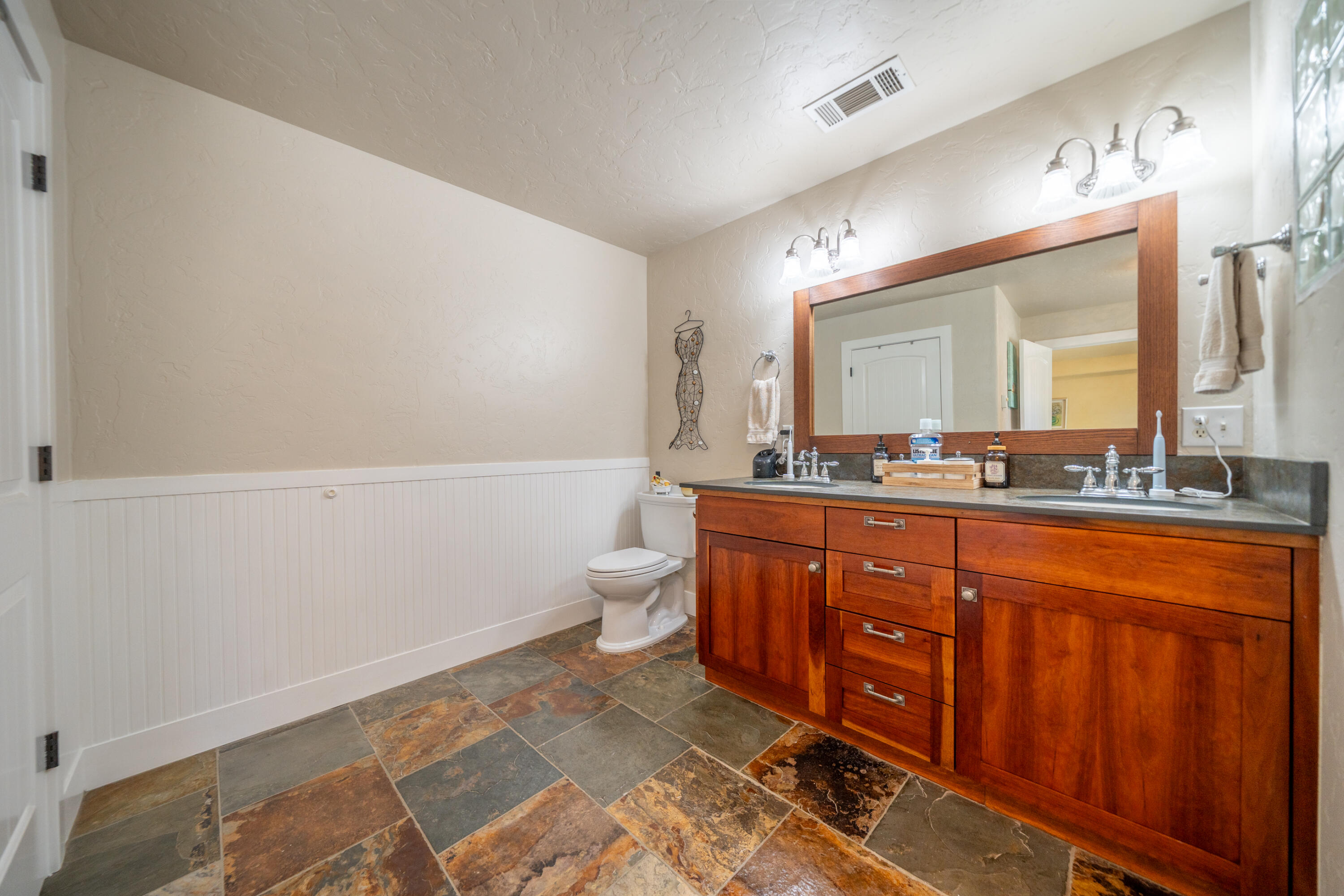 7775 Churn Creek Road Redding, CA 96002 - Photo 31 of 87 7775 Churn Crk Rd-34