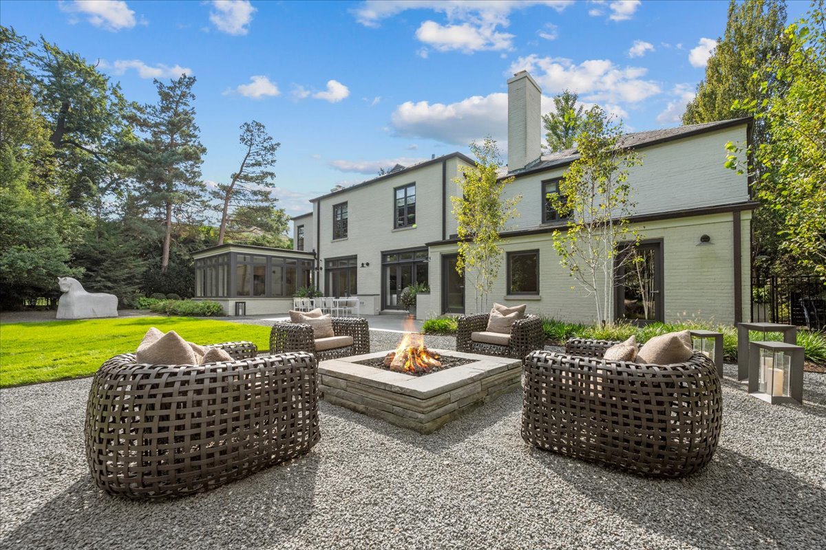 1106 Seneca Road Wilmette, IL 60091 - Photo 6 of 79