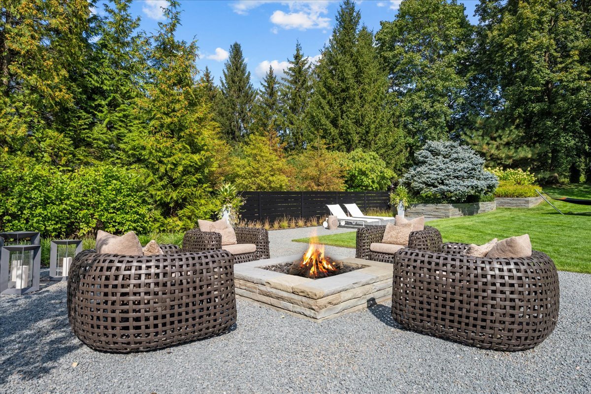 1106 Seneca Road Wilmette, IL 60091 - Photo 9 of 79