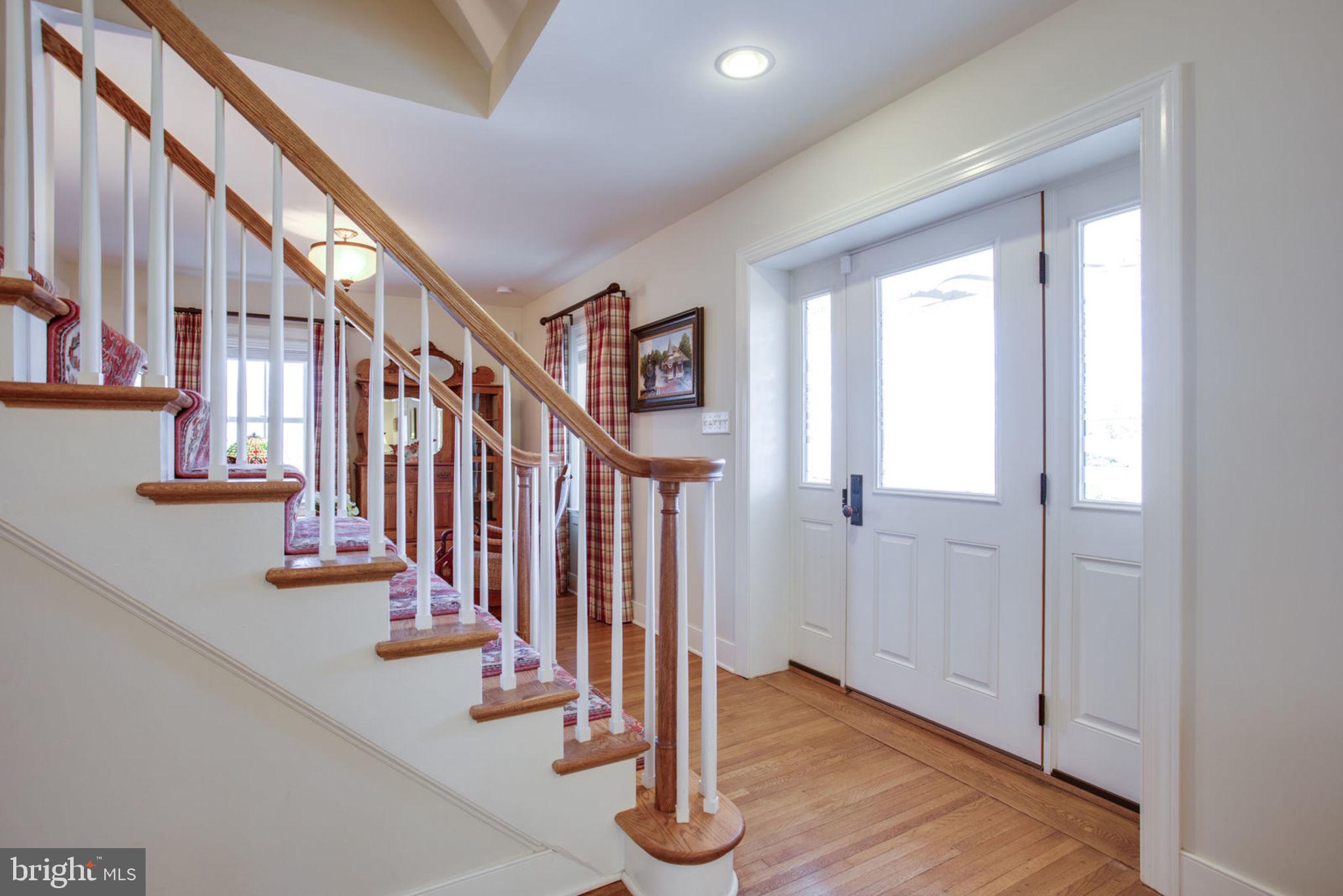 22905 Federal Lookout Road Smithsburg, MD 21783 - Photo 24 of 72 Light filled entry