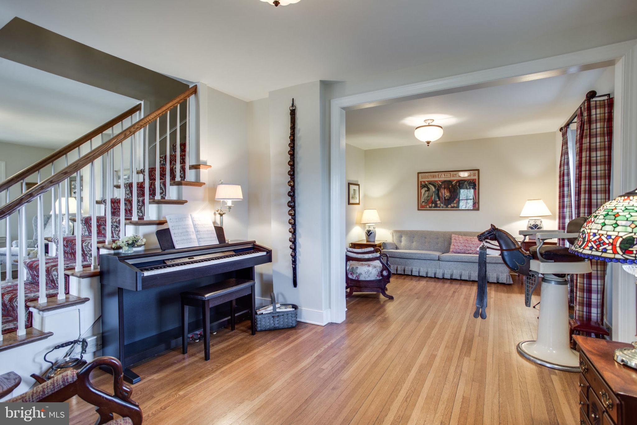 22905 Federal Lookout Road Smithsburg, MD 21783 - Photo 33 of 72 Parlor