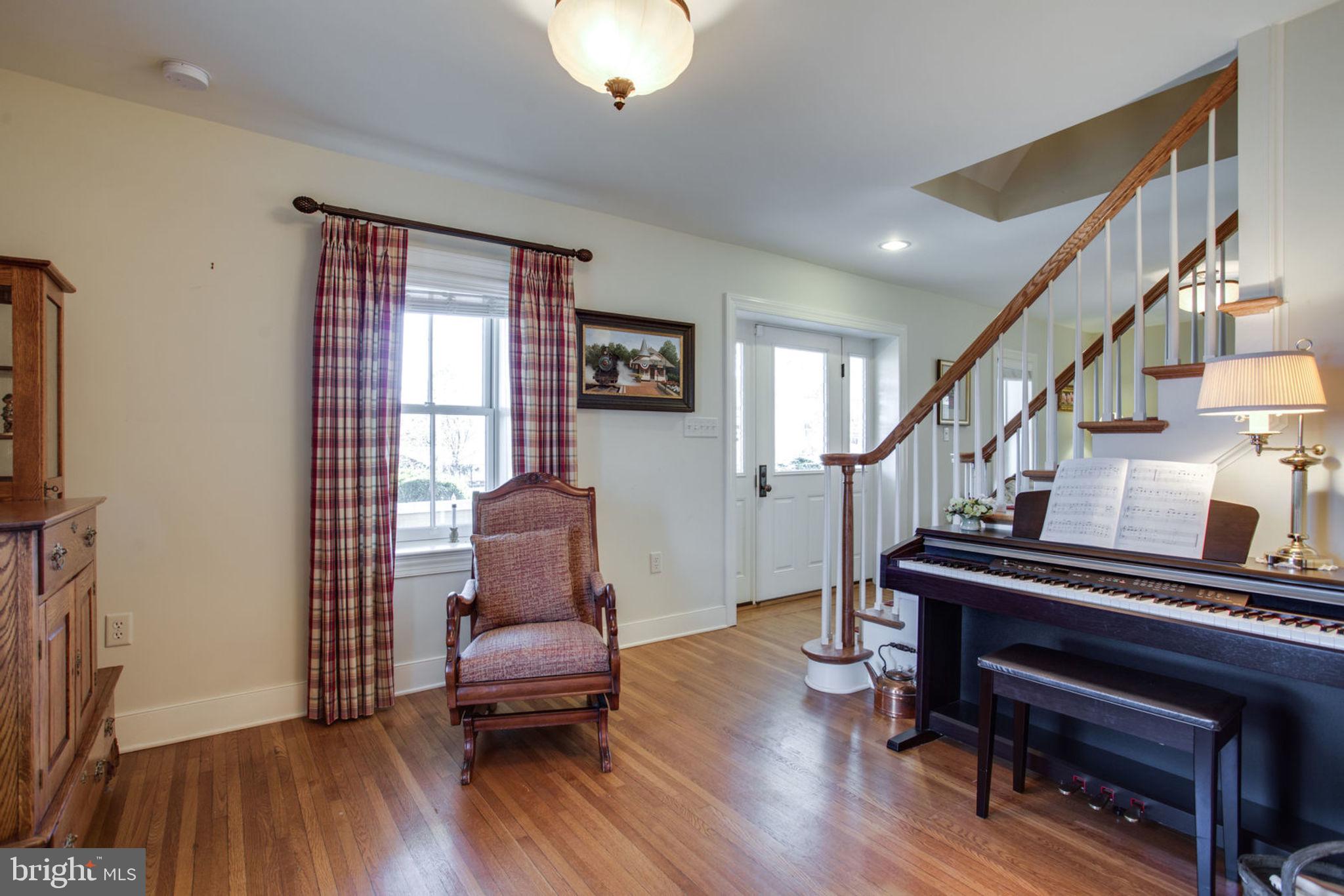 22905 Federal Lookout Road Smithsburg, MD 21783 - Photo 34 of 72 Parlor