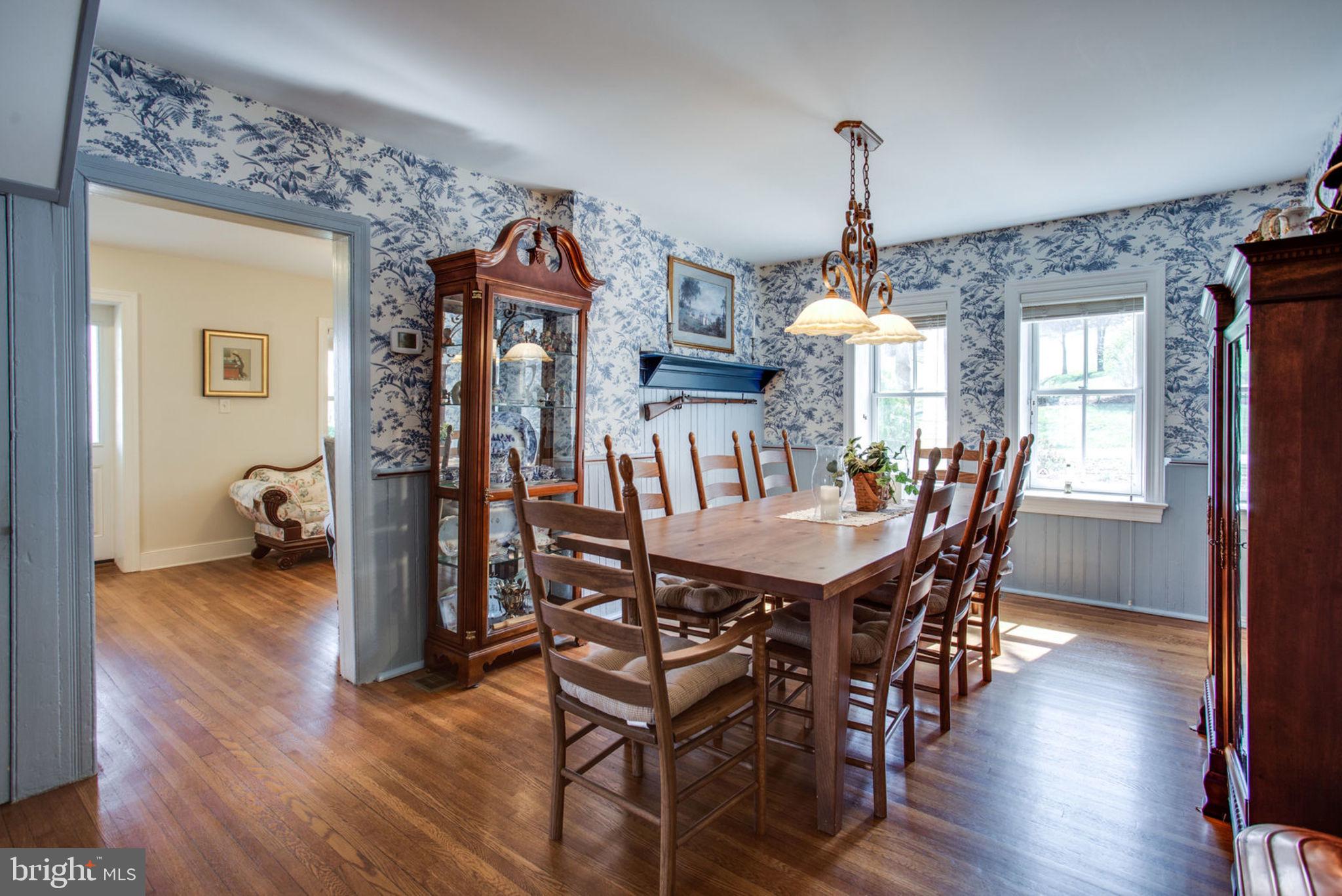 22905 Federal Lookout Road Smithsburg, MD 21783 - Photo 39 of 72 Beautiful Trim Detail