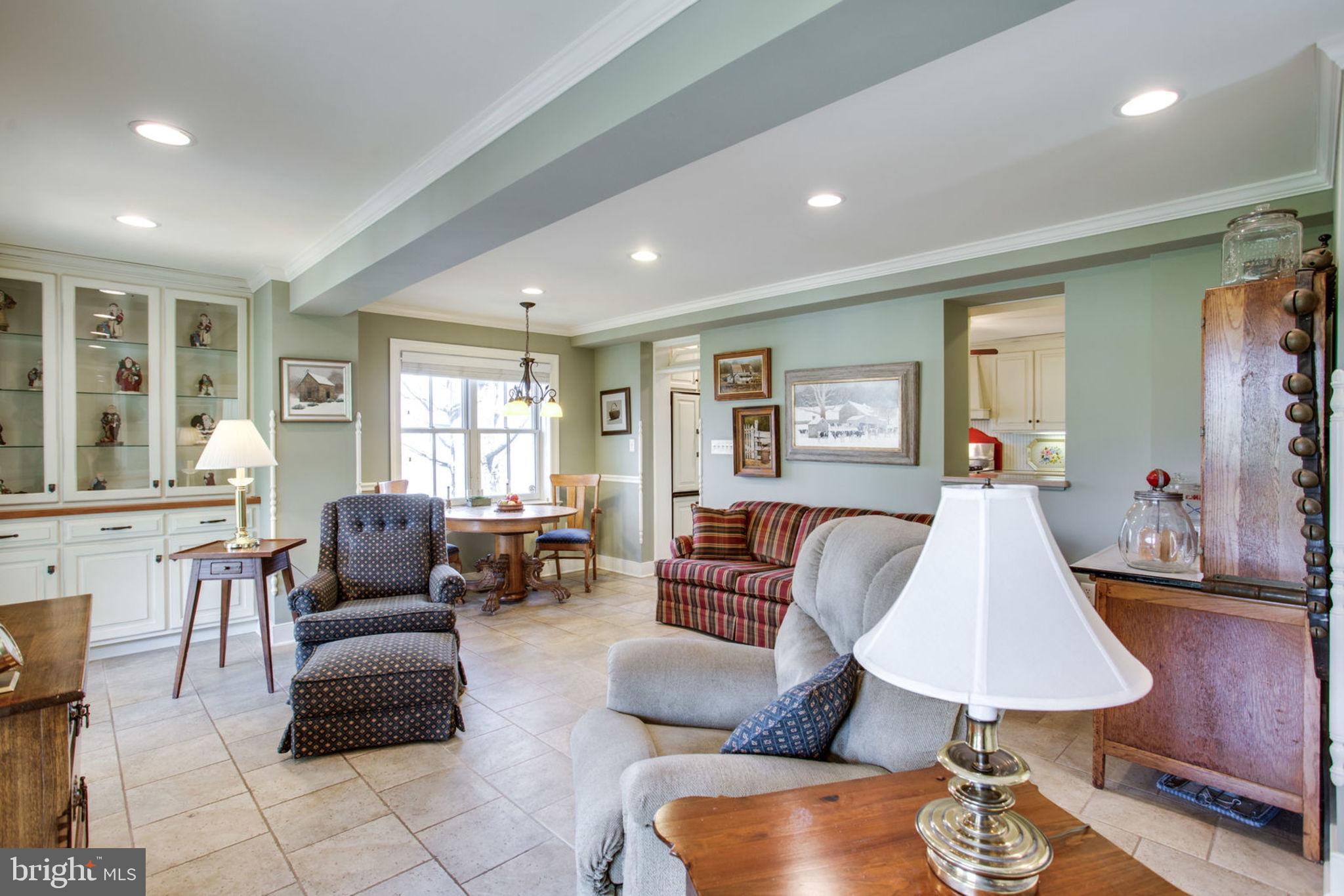 22905 Federal Lookout Road Smithsburg, MD 21783 - Photo 50 of 72 Family Room