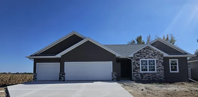 $469,500 | 3638 Voda Drive, Milton, WI 53563