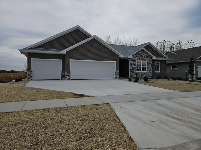 $469,500 | 3638 Voda Drive, Milton, WI 53563