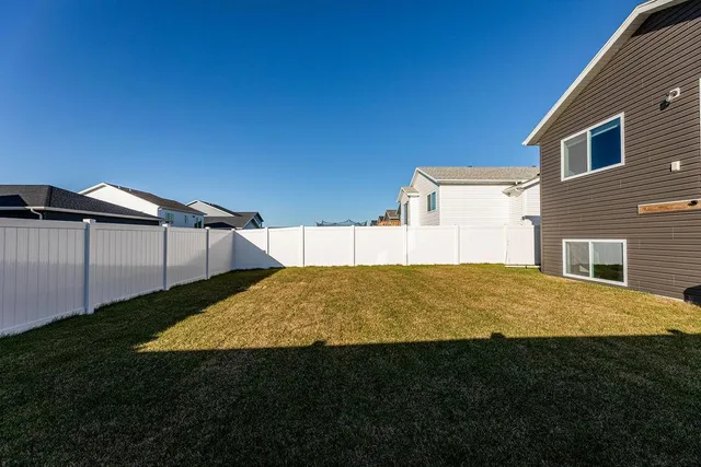 $282,800 | 6621 Thomas Street, Horace, ND 58047