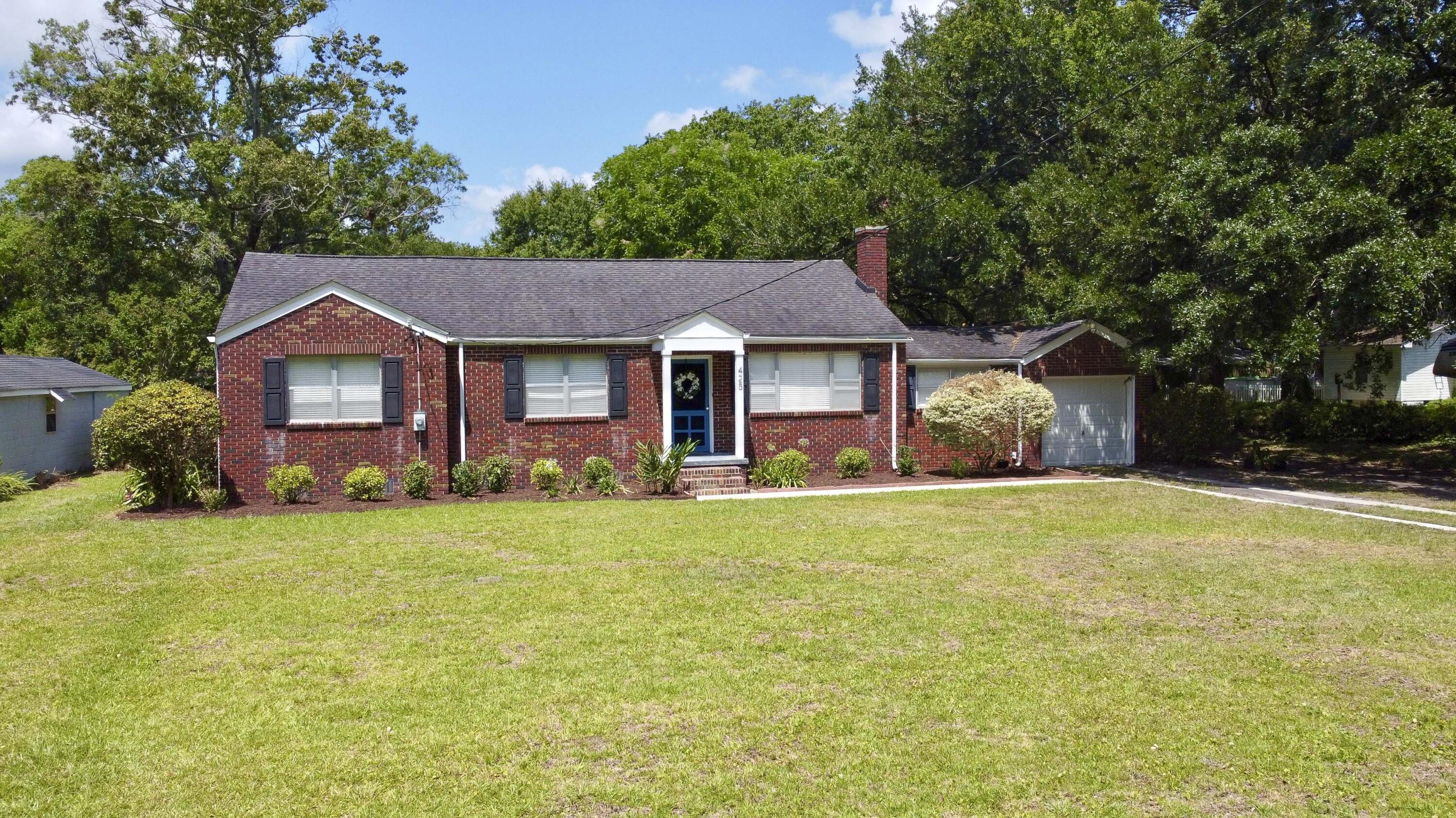 425 Wappoo Road Charleston, SC 29407 - Photo 1 of 95 425_WappooDrive_0001
