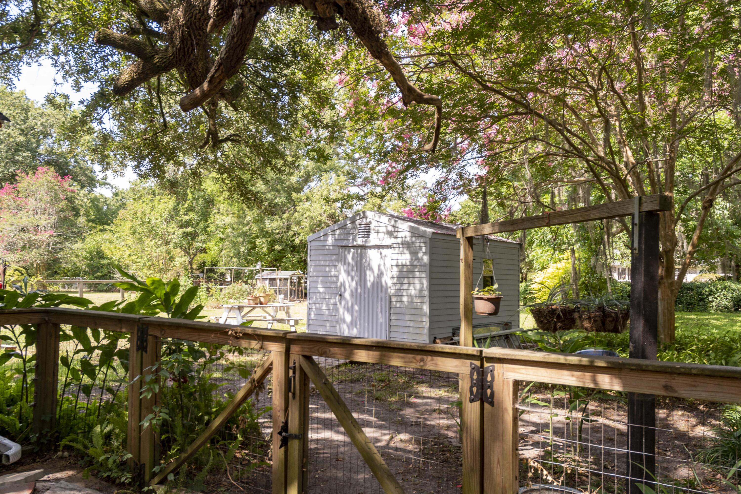 425 Wappoo Road Charleston, SC 29407 - Photo 72 of 95 425_WappooDrive_0072