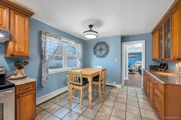 $650,000 | 21 Burwood Lane, Coram, NY 11727