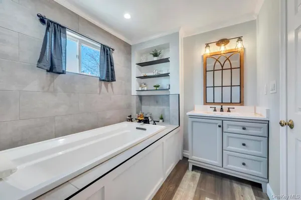 $650,000 | 21 Burwood Lane, Coram, NY 11727