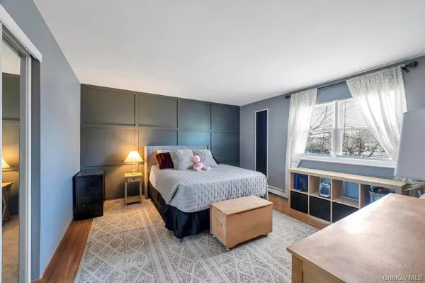 $650,000 | 21 Burwood Lane, Coram, NY 11727