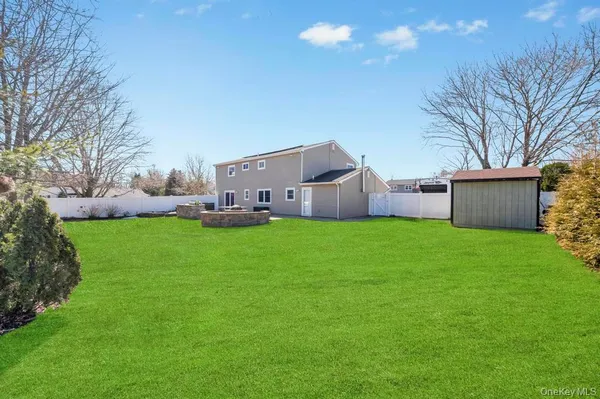 $650,000 | 21 Burwood Lane, Coram, NY 11727