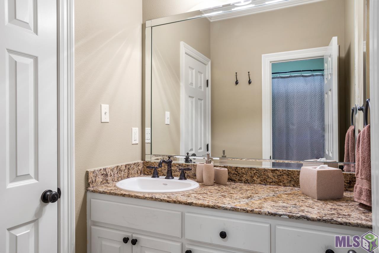 21039 Waterfront E Drive Maurepas, LA 70449 - Photo 23 of 32