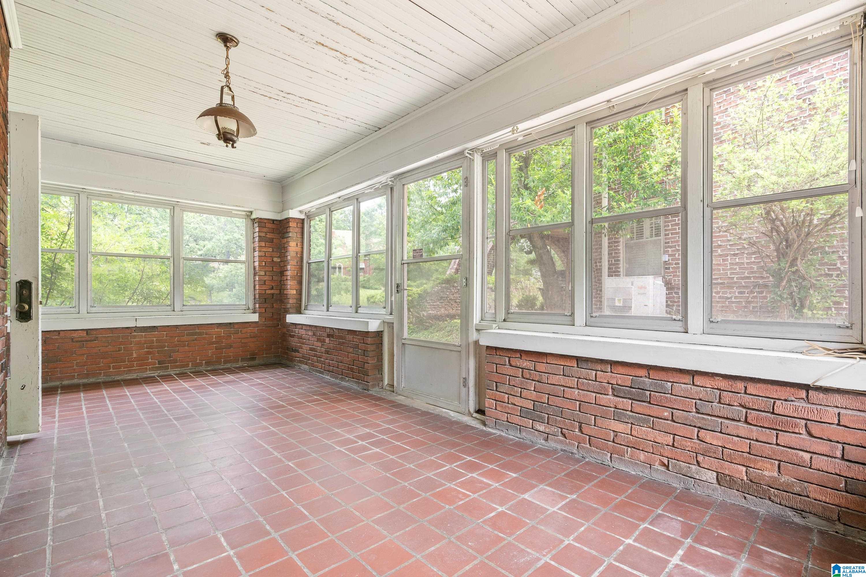 826 Essex Road Birmingham, AL 35222 - Photo 10 of 57