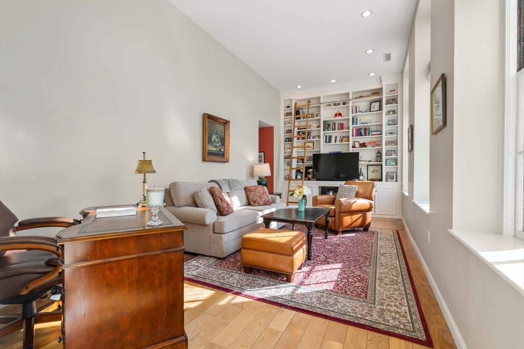 60 Glen Road, Unit 103 Brookline, MA 02445 - Photo 5 of 14 Gallery Image 5