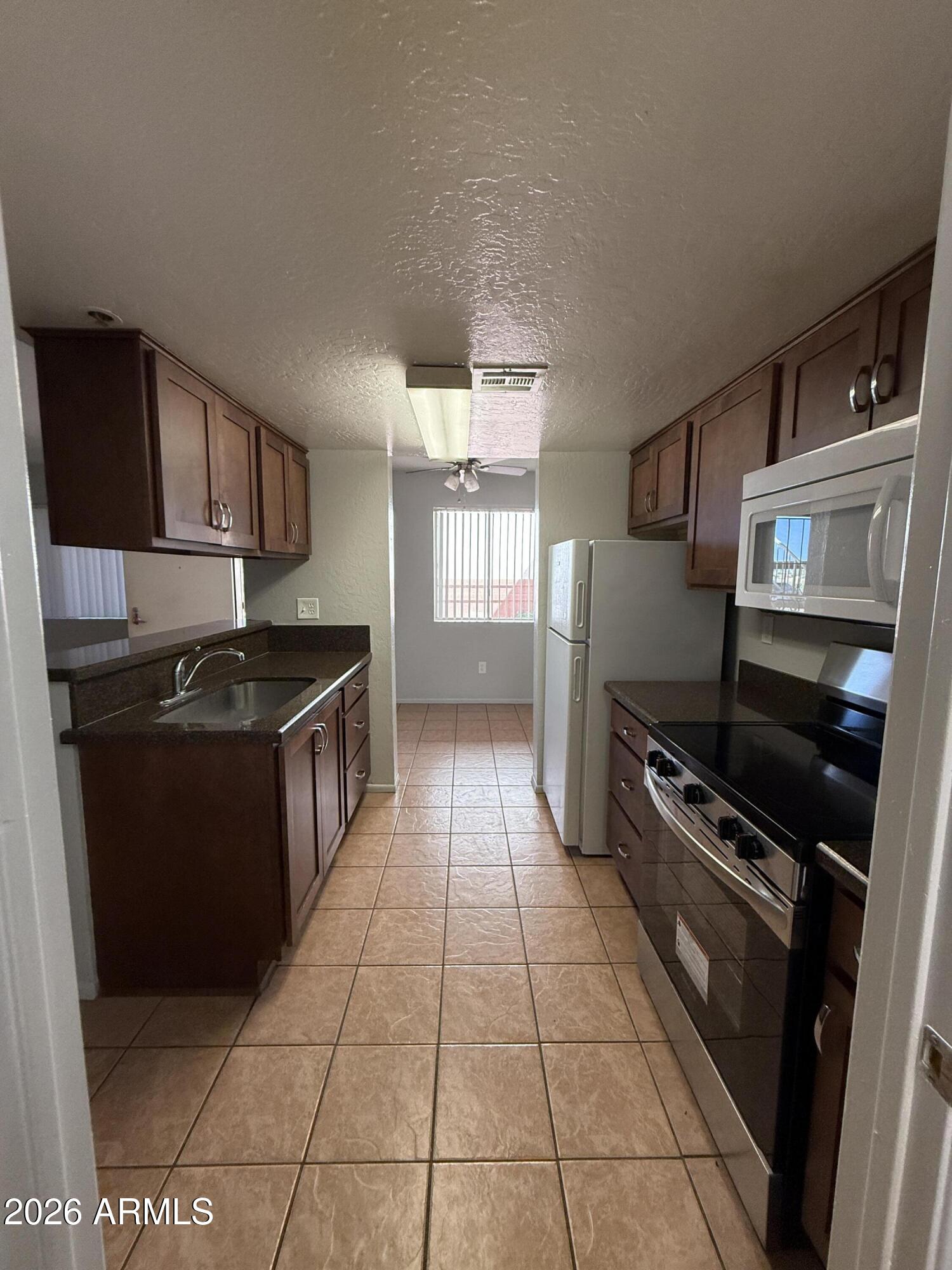 12123 West Bell Road, Unit 131 Surprise, AZ 85378 - Photo 4 of 13 IMG_8559