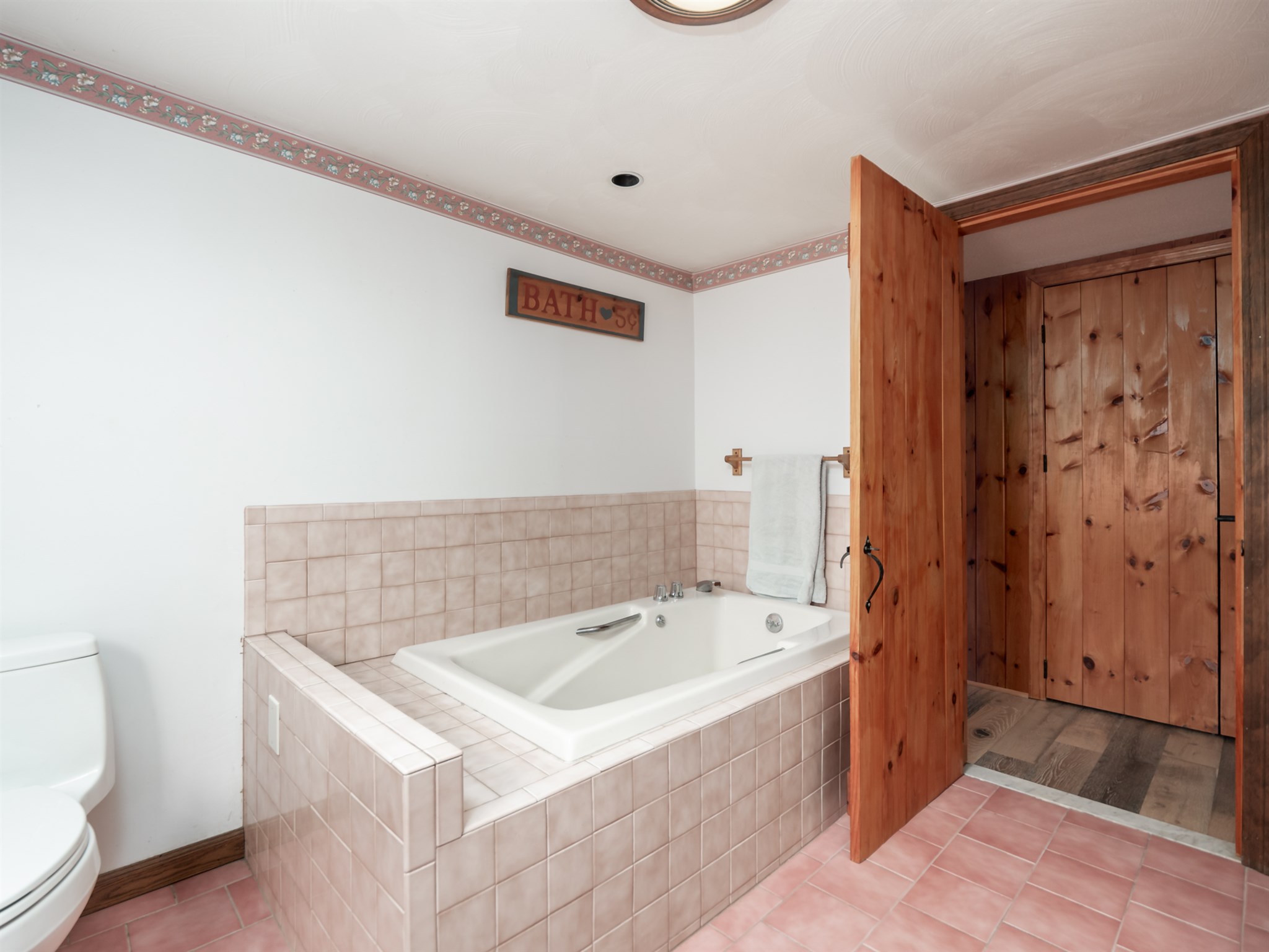 197 Westfall Road Pelham, NH 03076 - Photo 22 of 40 Gallery Image 22