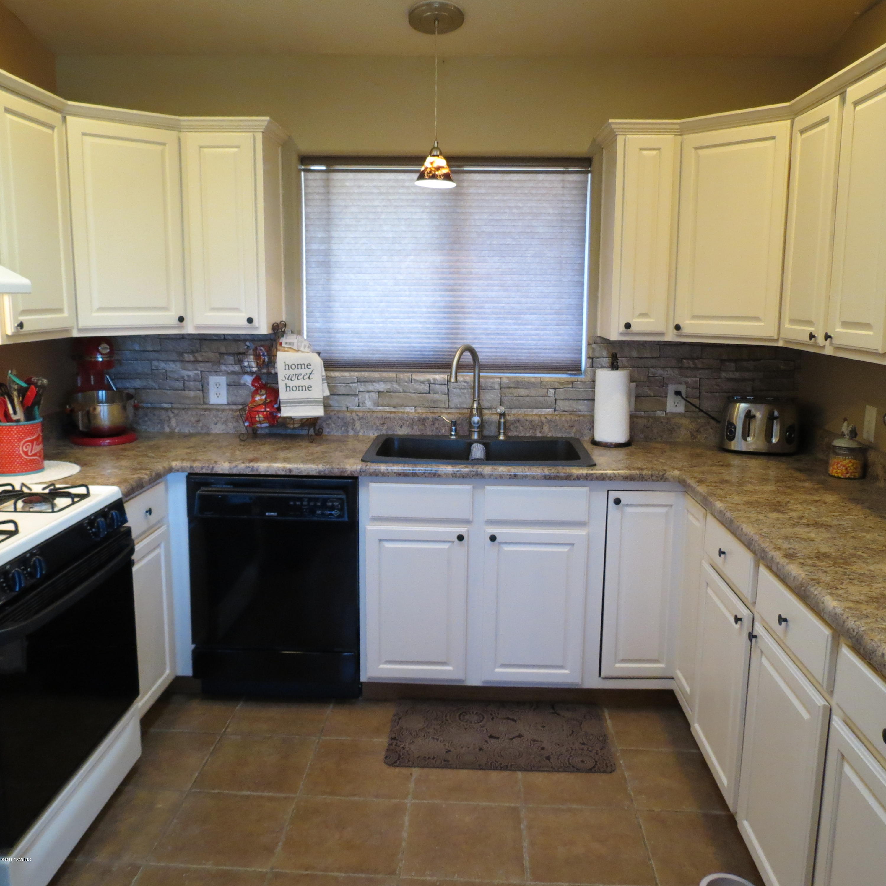 2089 View Point Road Prescott, AZ 86303 - Photo 16 of 35 IMG_4877