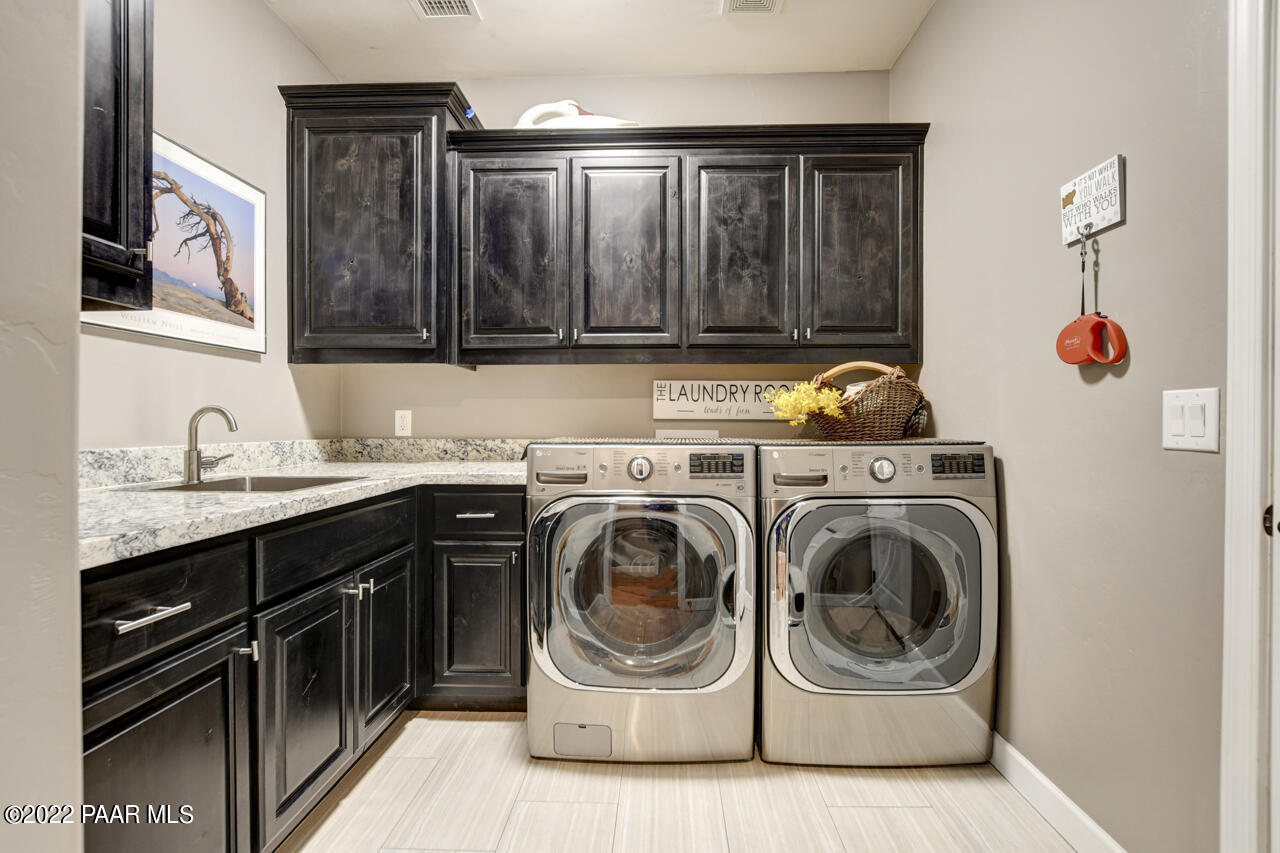 3165 Bar-Circle-A Road Prescott, AZ 86301 - Photo 13 of 33 LAUNDRY R 1