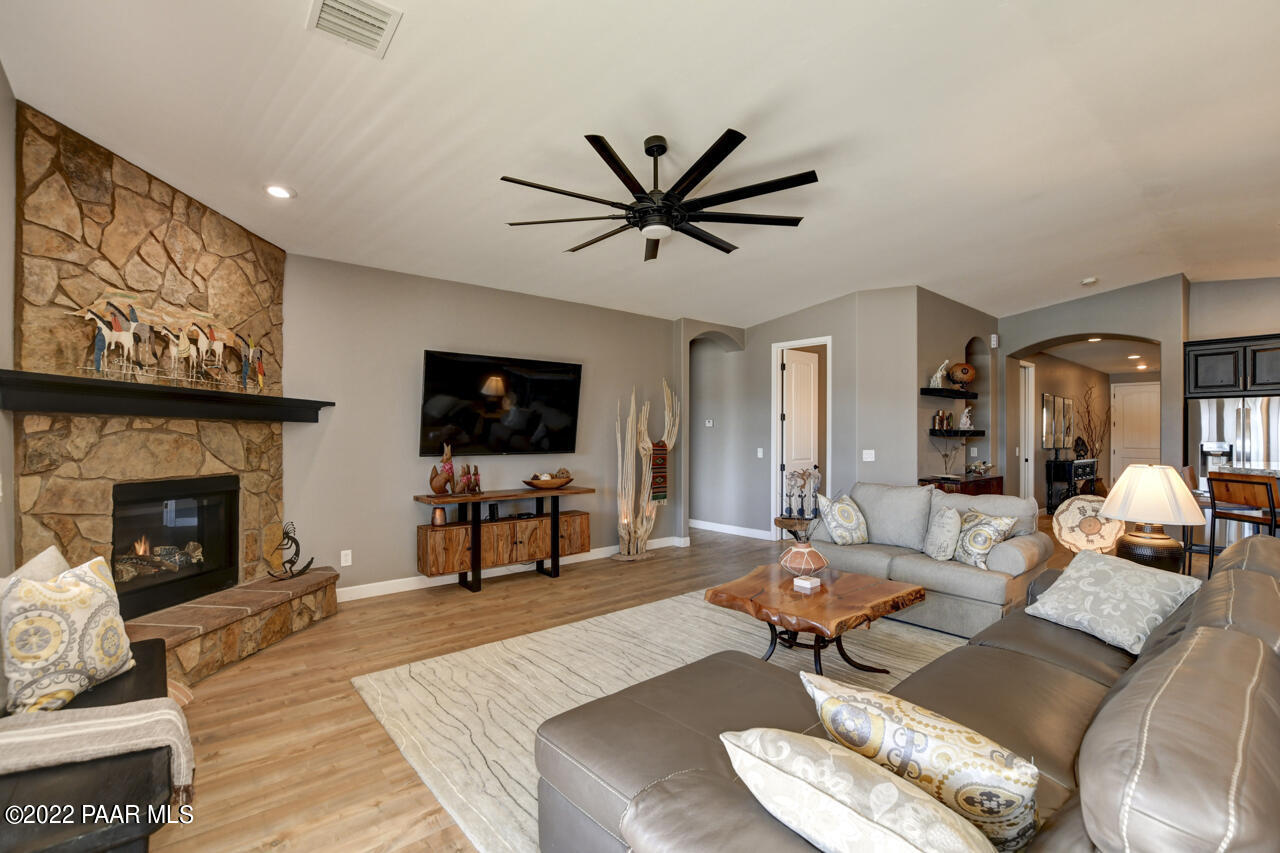 3165 Bar-Circle-A Road Prescott, AZ 86301 - Photo 7 of 33 LR 3