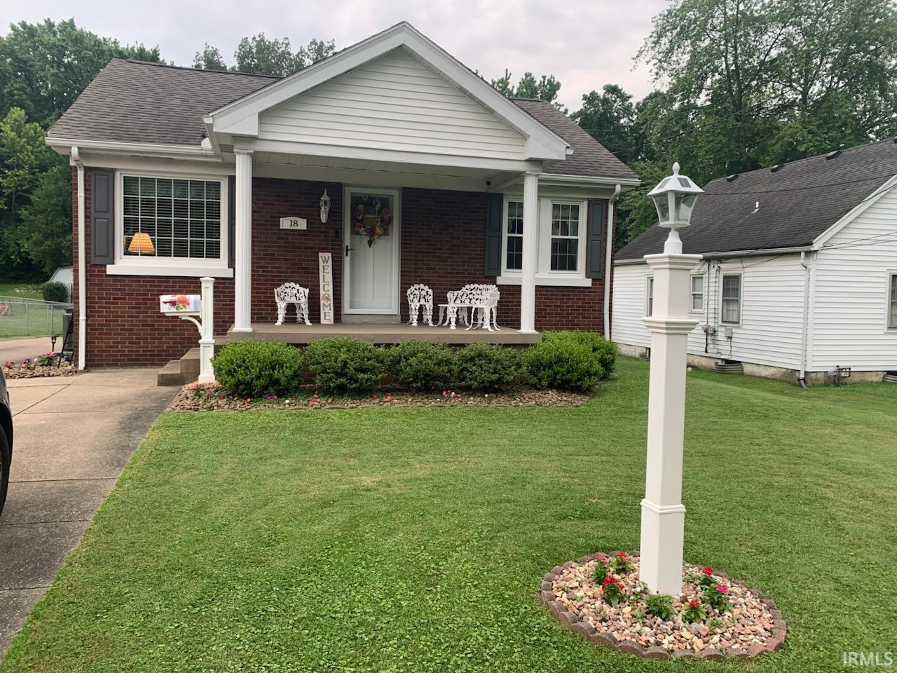 18 West Mill Road Evansville, IN 47710 - Photo 1 of 33 Gallery Image 1