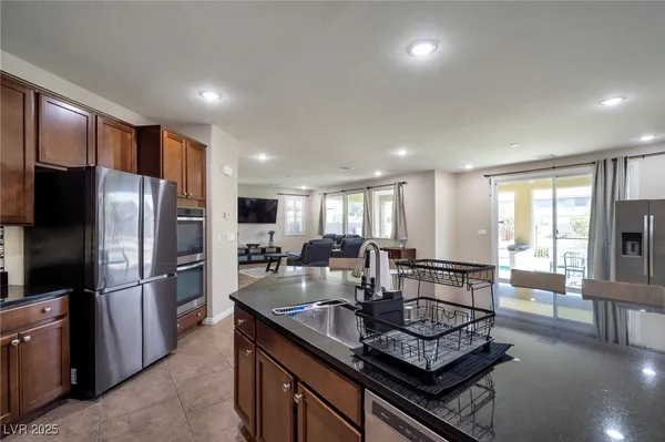 $5,900 | 7520 Fontera Court, Las Vegas, NV 89139