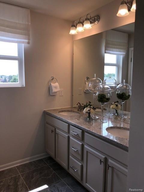 22470 Woodbridge Lane, Unit 28 Novi, MI 48375 - Photo 9 of 13