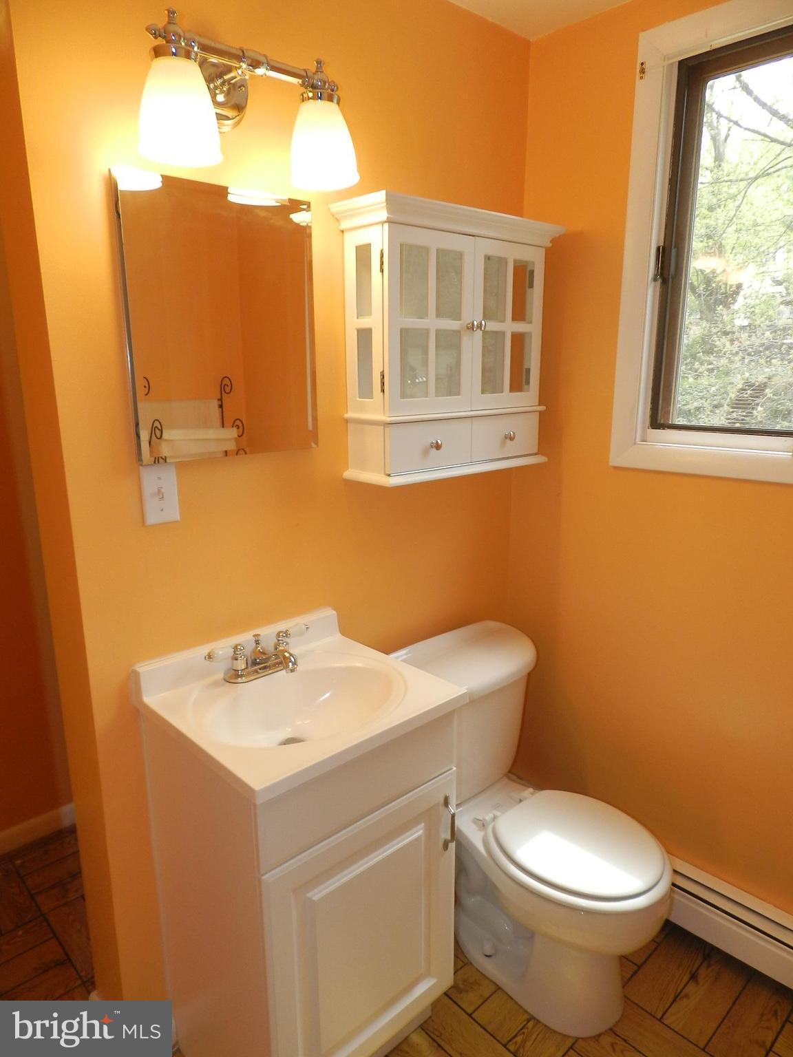1603 Horner Road Woodbridge, VA 22191 - Photo 11 of 29 Bath Upstairs