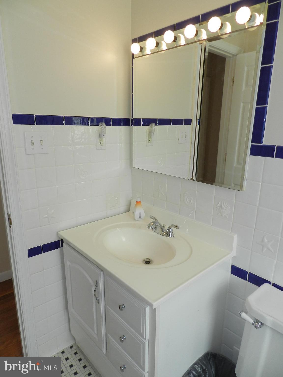 1603 Horner Road Woodbridge, VA 22191 - Photo 16 of 29 Bath