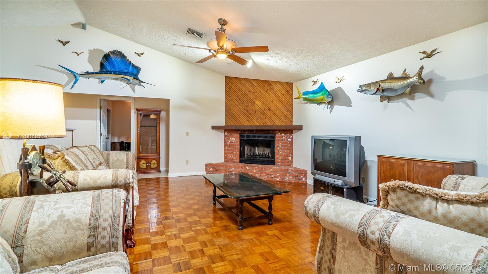 390 Southwest Harbor Street Stuart, FL 34997 - Photo 7 of 17 Gallery Image 7
