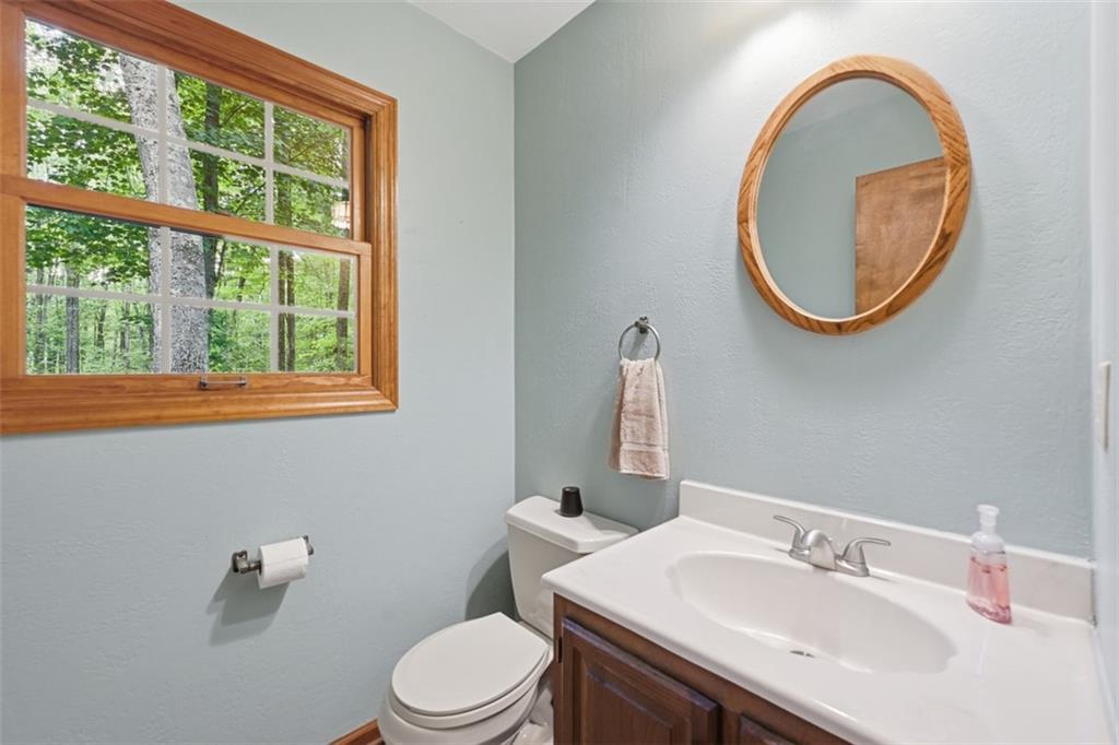 137 Spring Valley Road Valencia, PA 16059 - Photo 12 of 48