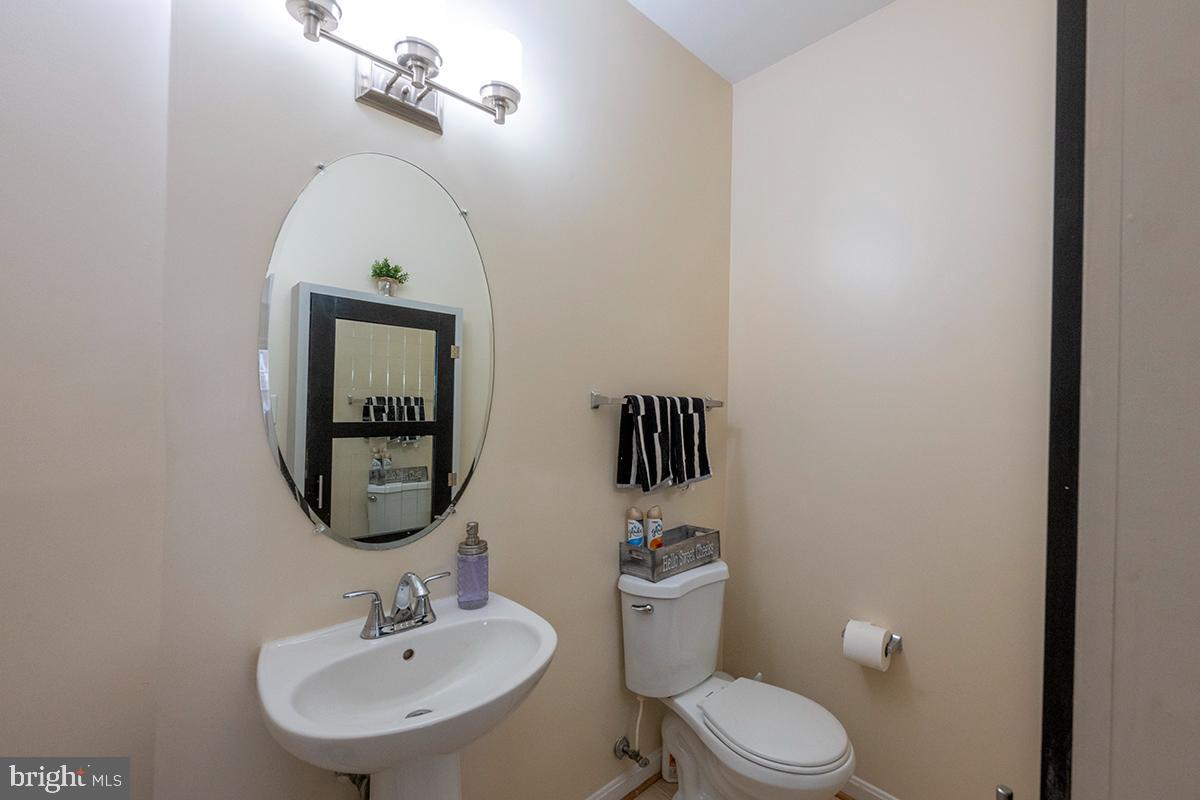 9233 Lorton Valley Road Lorton, VA 22079 - Photo 15 of 43 Mail level bathroom