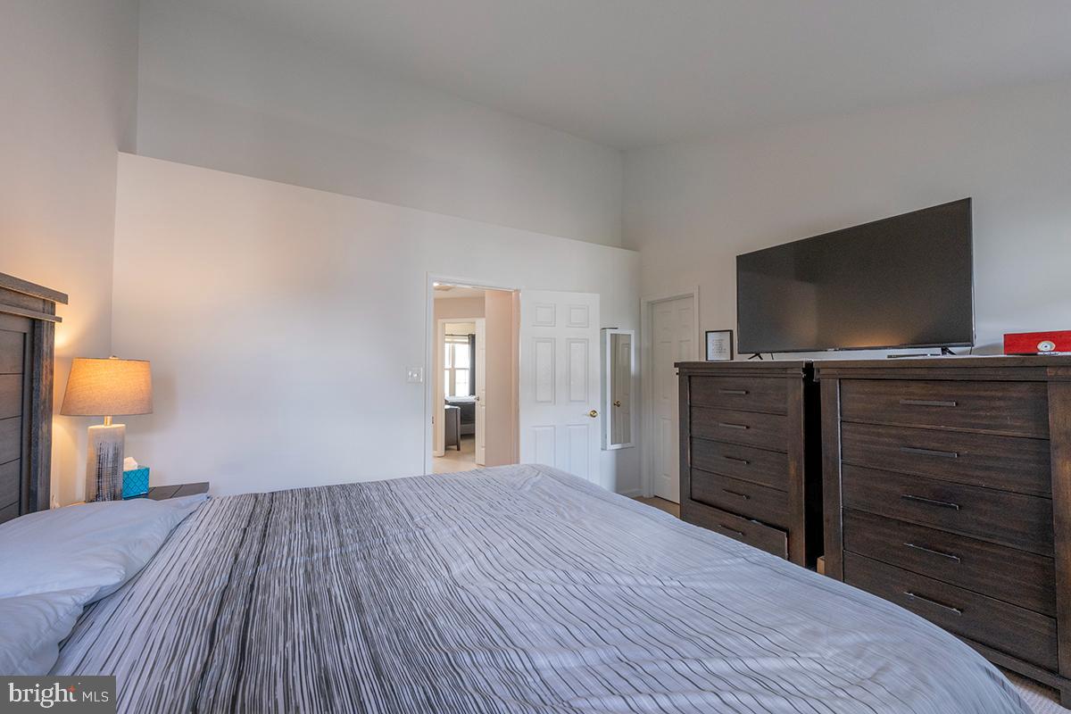 9233 Lorton Valley Road Lorton, VA 22079 - Photo 38 of 43 Primary Bedroom angle -4