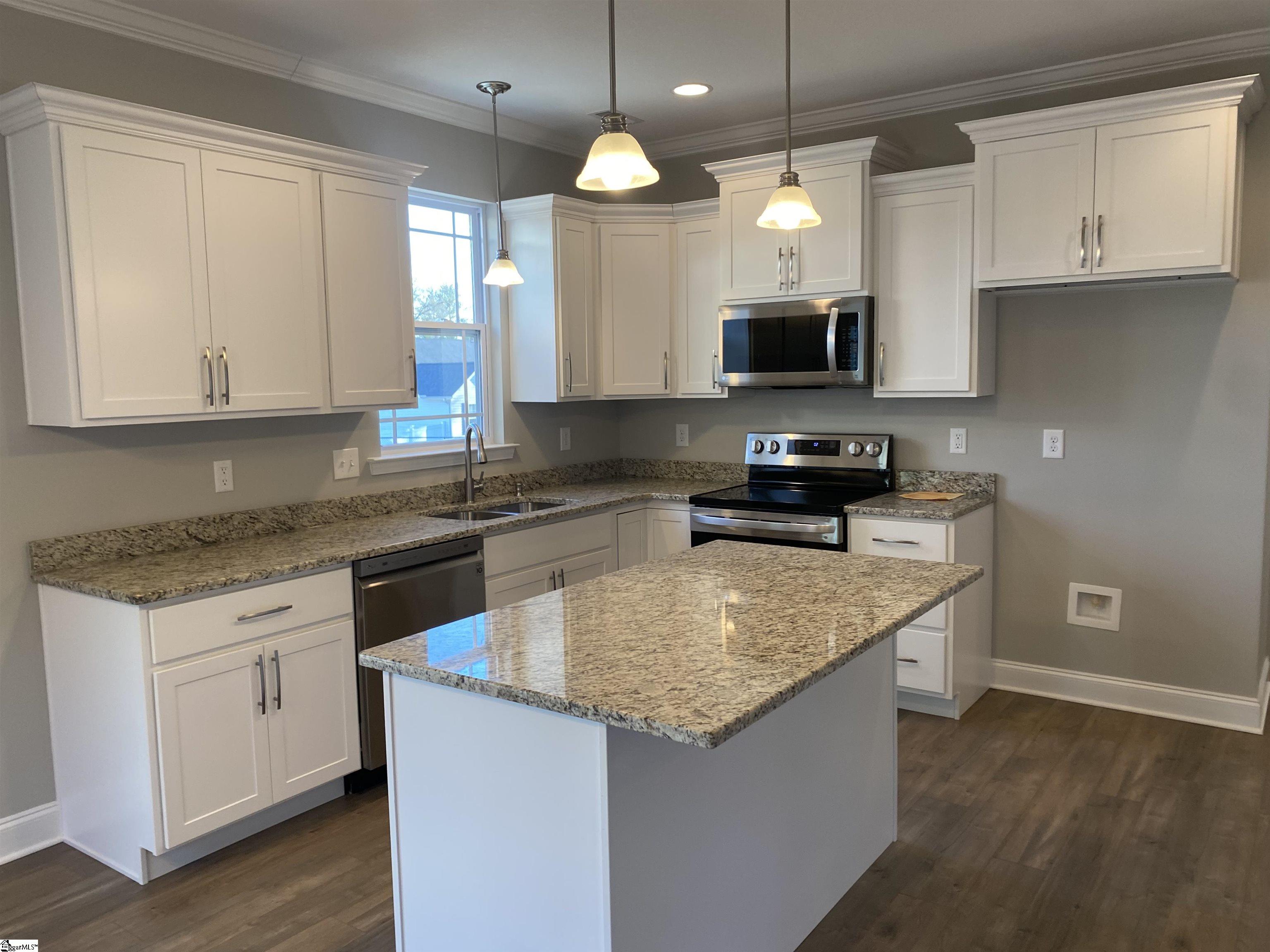 195 Plemmons Road Lyman, SC 29365 - Photo 8 of 36