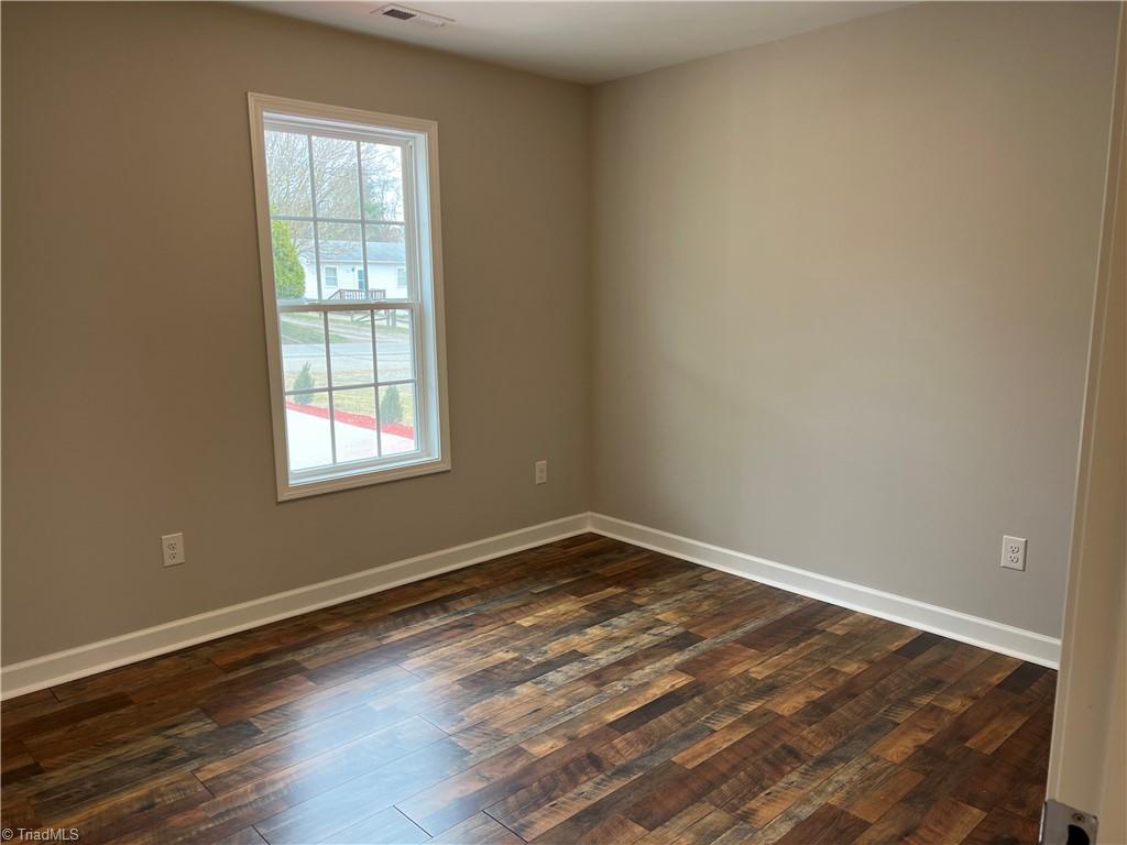 1102 Garrison Street High Point, NC 27260 - Photo 8 of 16 Gallery Image 8