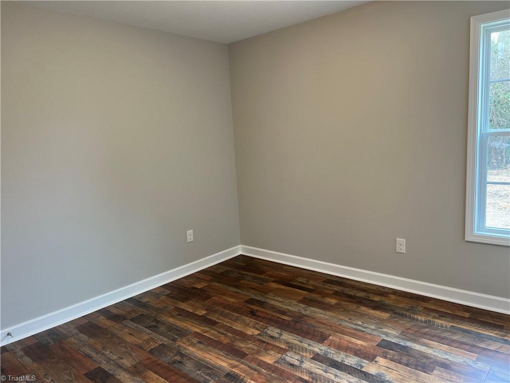 1102 Garrison Street High Point, NC 27260 - Photo 9 of 16 Gallery Image 9