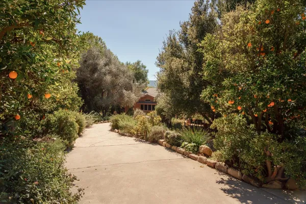 $3,600,000 | 4440 Grand Avenue, Ojai, CA 93023