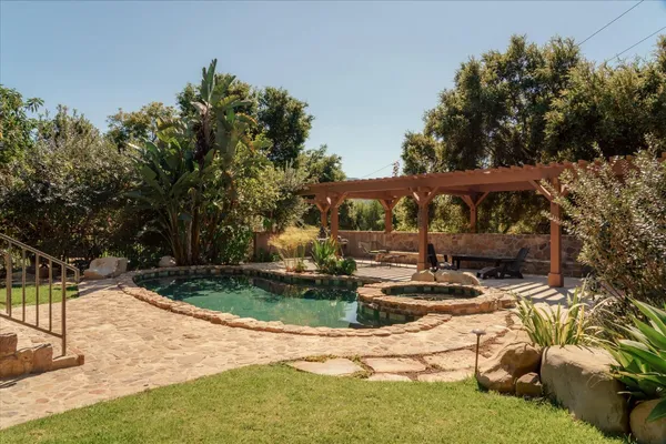 $3,600,000 | 4440 Grand Avenue, Ojai, CA 93023