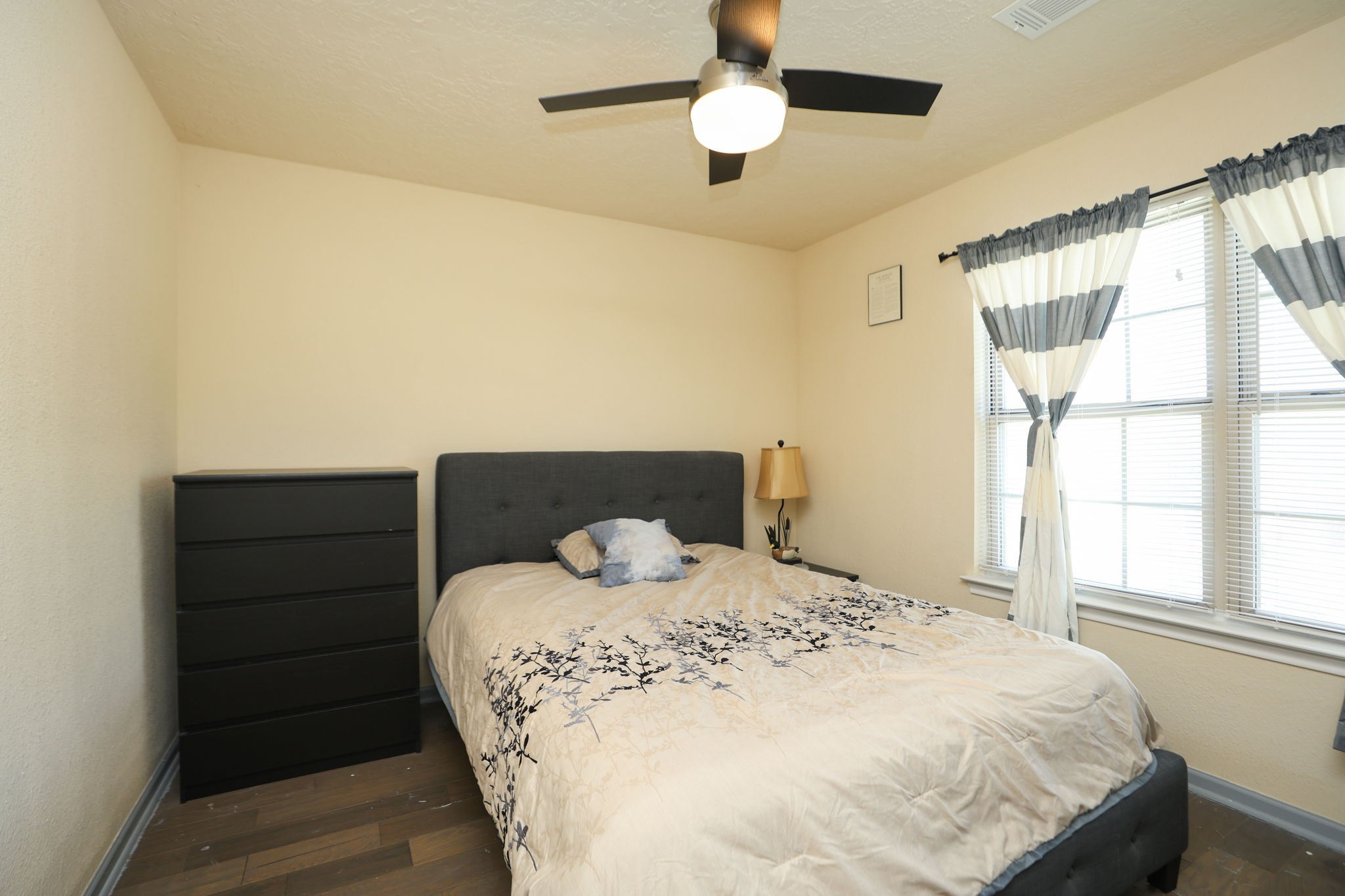 11642 Quinn Ridge Way Houston, TX 77038 - Photo 17 of 22 Bedroom 3