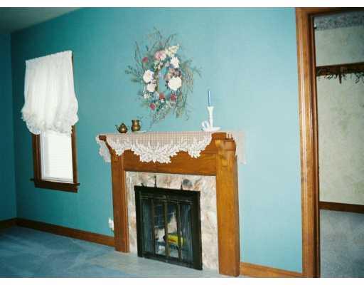 4601 Doyle Road Whitehall, PA 15227 - Photo 2 of 8 Living Room.