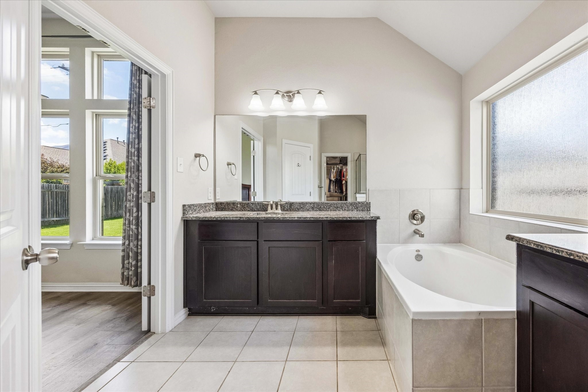 22017 Abigail Way Pflugerville, TX 78660 - Photo 14 of 34